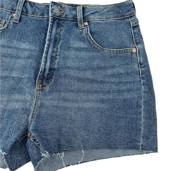 Wild Fable Highest Rise Mom Shorts Blue Jean Cut Off Denim Size 12 Stretch Fit - Picture 3 of 6